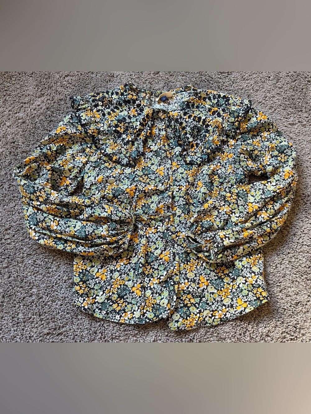 Universal Thread Collared Blouse - Picture 2 of 3